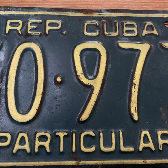 VTG 1961 Cuban License Plate PARTICULAR Private Passenger Rare - Picture 4 of 8